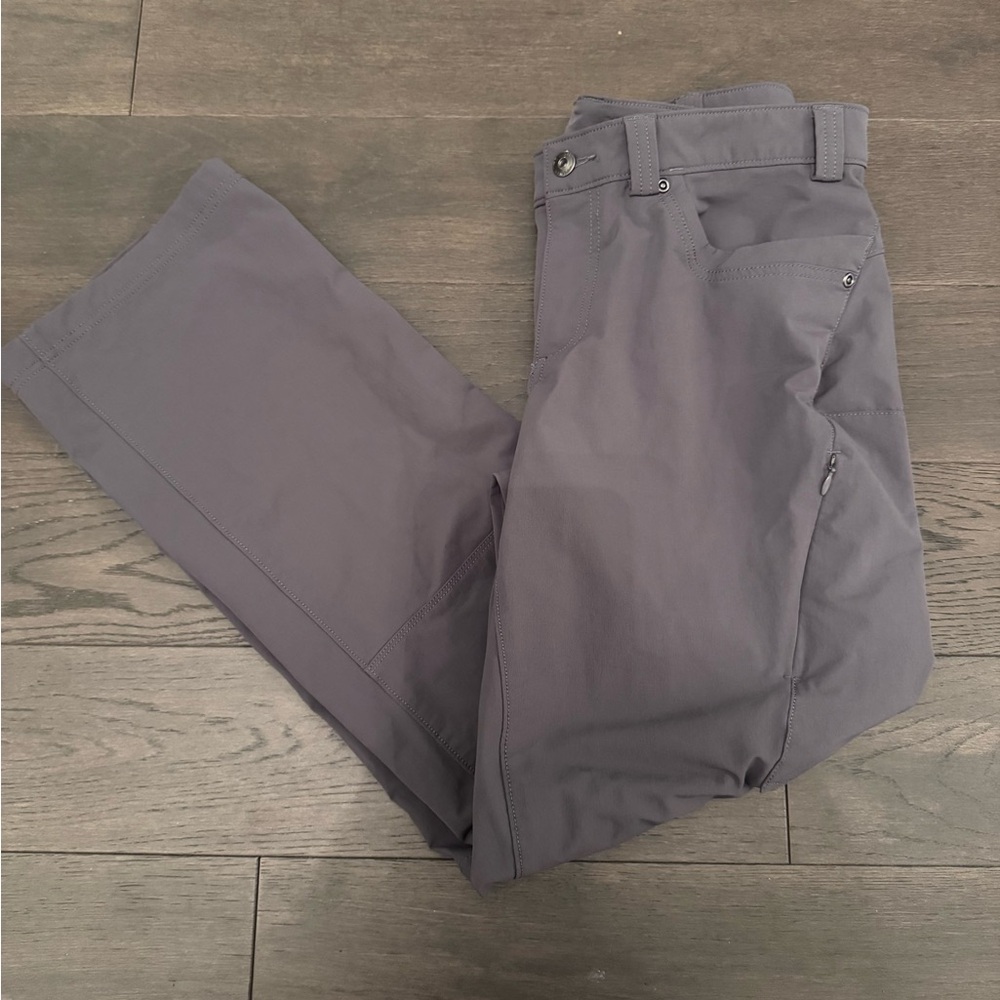 Duluth trading, cargo pants, 12 by 31, nylon, gray